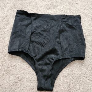 Black High-Waisted Booty Shorts